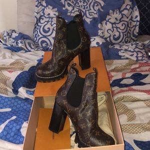Star trail Louis Vuitton boots